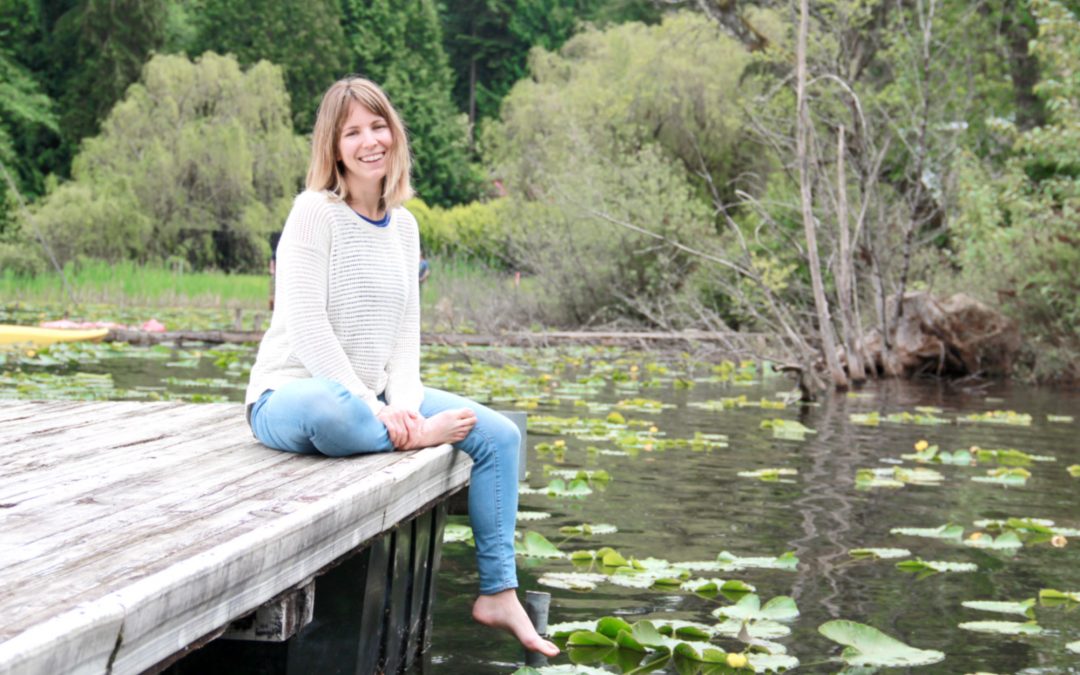 The Busy Mother’s Daily Self-Care Checklist: 10 Quick and Easy Self-Care Strategies That Will Help You Feel Healthier, More Energized, and Joyful, Every Day
